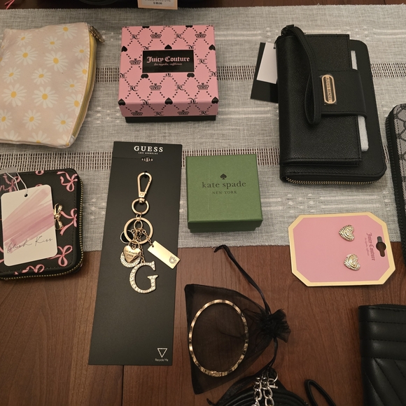 October Birthday Bag Game!! Pick a Number, Every Bag a Winner! One Grand Prize!! - Picture 10 of 16